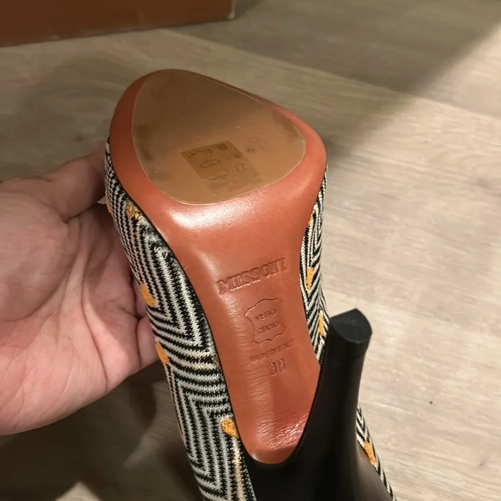 Missoni 4.5” high pumps size 38 made in Italy Brand New - Picture 4 of 7